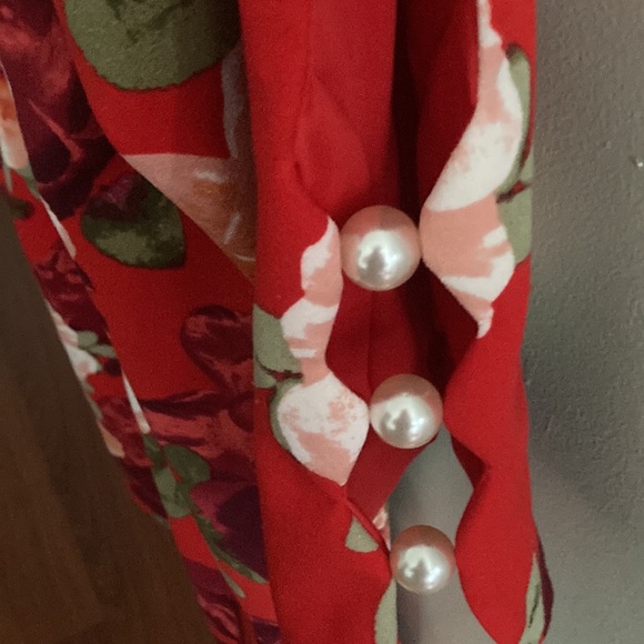 Red Floral Sheath Dress - Picture 4 of 6